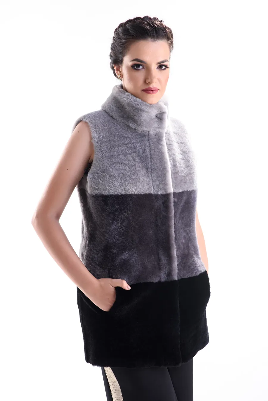 picture 3 Elegant and feminine lamb fur vest - A&A Vesa