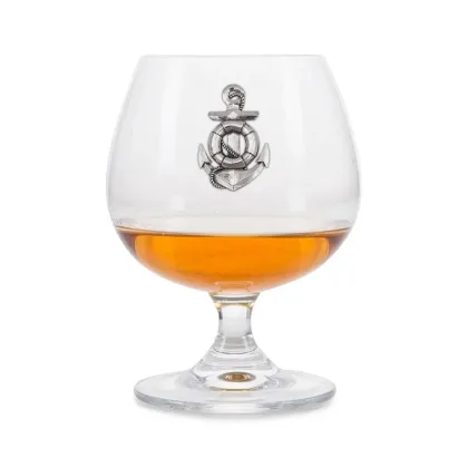 Zdjęcie Ekskluzywny prezent na wyjątkową okazję – kieliszek do brandy z emblematem przedstawiającym morską kotwicę