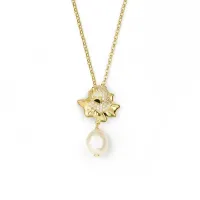 Zdjęcie Naszyjnik ze srebra pozłacanego 18-karatowym złotem. Zawieszka wykończona białą cyrkonią i perłą słodkowodną