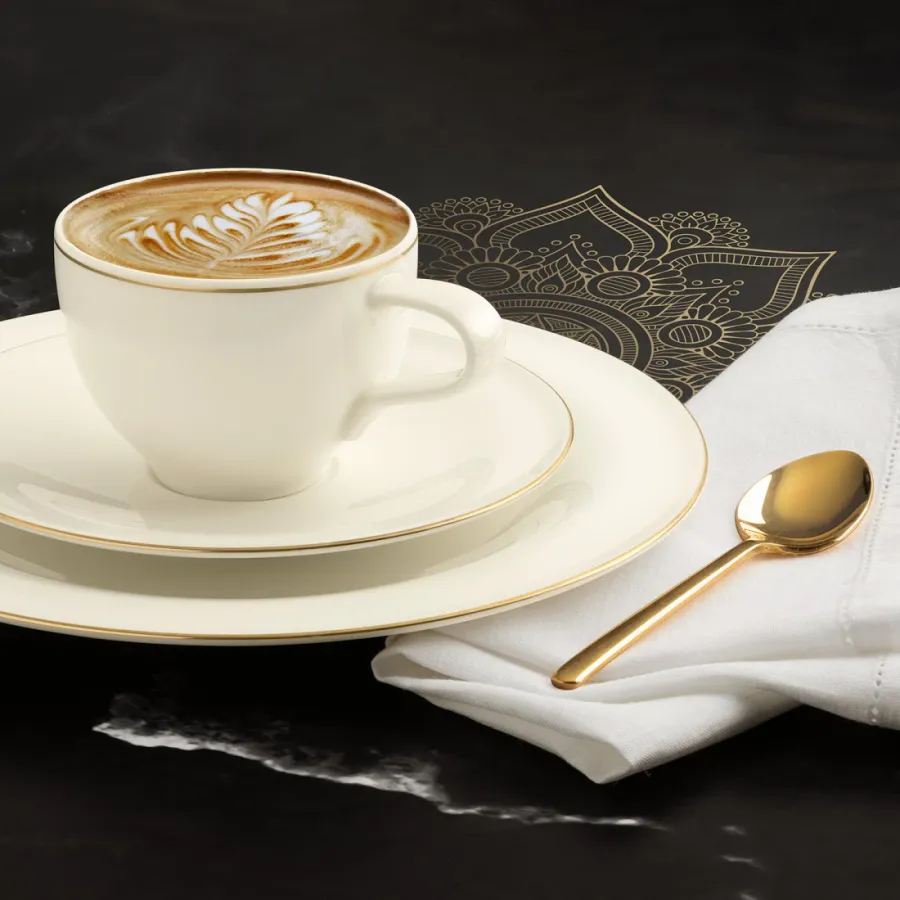 obrazek 3 Wyjątkowa porcelanowa mała filiżanka do espresso ze złotą obwódką - Seltmann Weiden