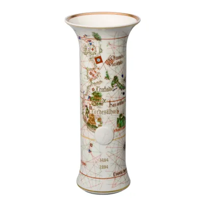 Zdjęcie Stylowy porcelanowy wazon Tordesilhas upamiętniający 5 rocznicę Traktatu z Tordesillas - Vista Alegre