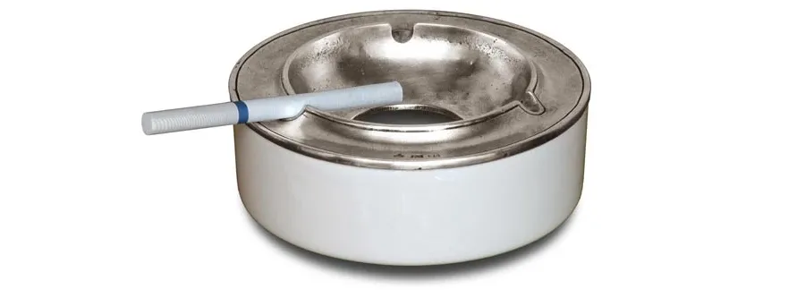 obrazek 1 Elegancka popielniczka z pewteru i ceramiki
