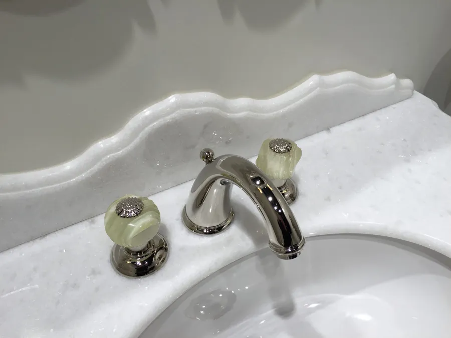 obrazek 2 Zestaw wannowy z dwustronnym prysznicem zewnętrznym - z głowicą ceramiczną - Officina Nicolazzi