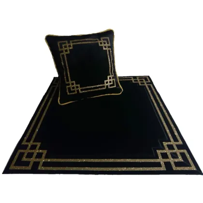 Zdjęcie Unikatowa podszuka z wysokiej jakości materiałów w postaci weluru i futerka