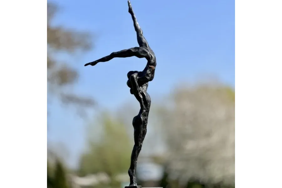 obrazek 1 Prestiżowa rzeźba do ogrodu z brązu "W ekstazie" - wyjątkowa ozdoba każdego ogrodu