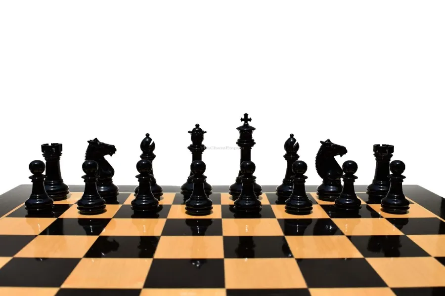 obrazek 6 Piękny zestaw lakierowanych szachów - The Chess Empire