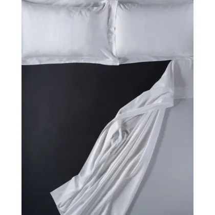 Zdjęcie Antracytowe prześcieradło z satyny bawełnianej
