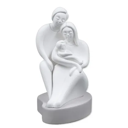 Picture An exclusive sculpture depicting a family