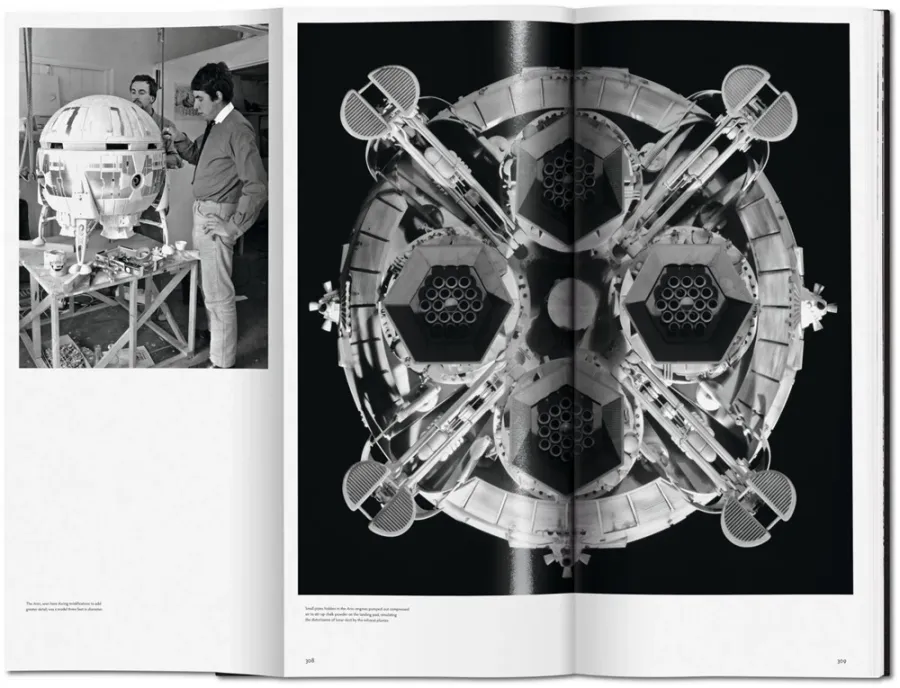 obrazek 12 Książka The Making of Stanley Kubrick’s 2001, Art Edition No. 251–500 ‘Revolving camera and control panel’ - Taschen