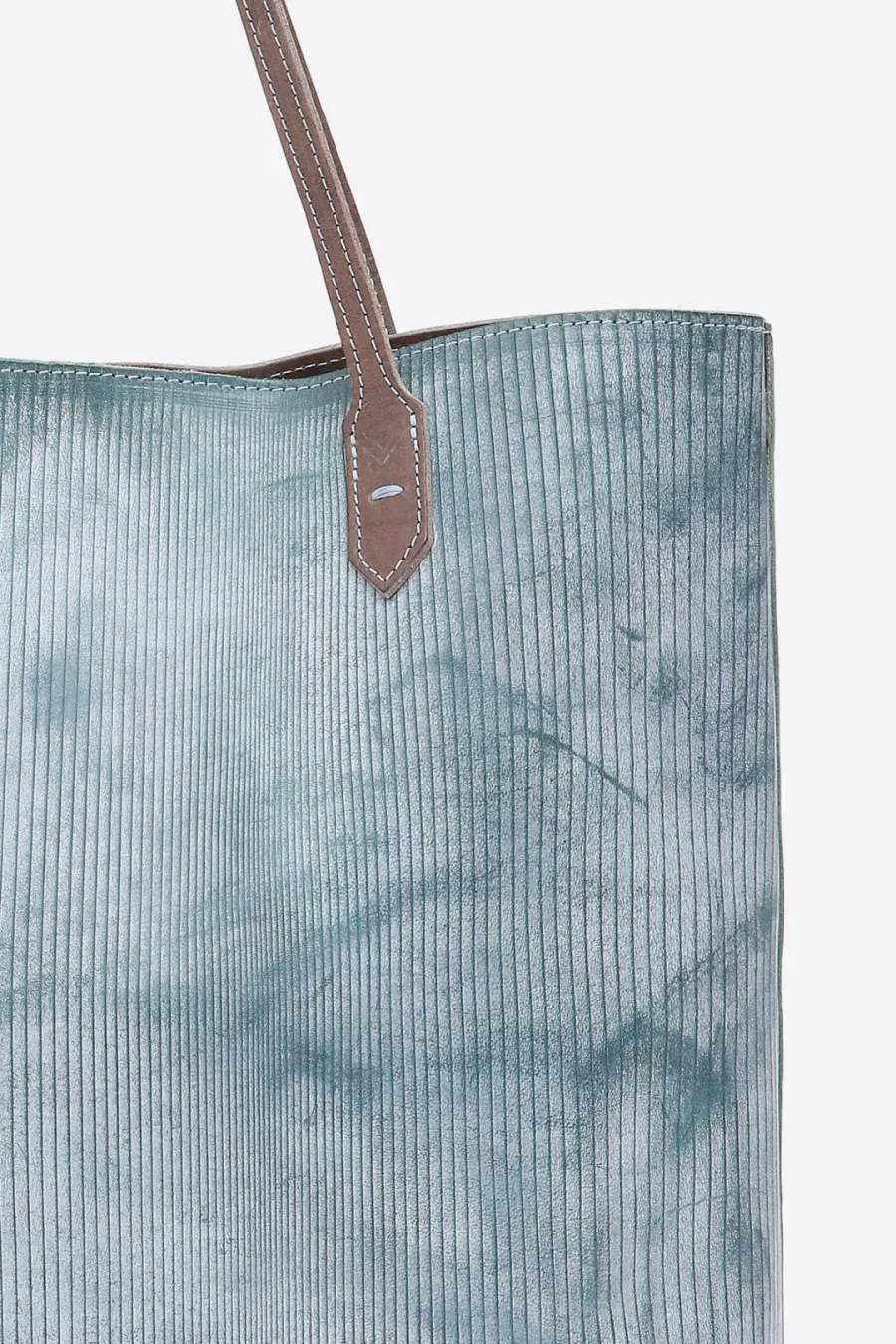 obrazek 6 Stylowa błękitna shopperka wykonana ze skóry - Terrida