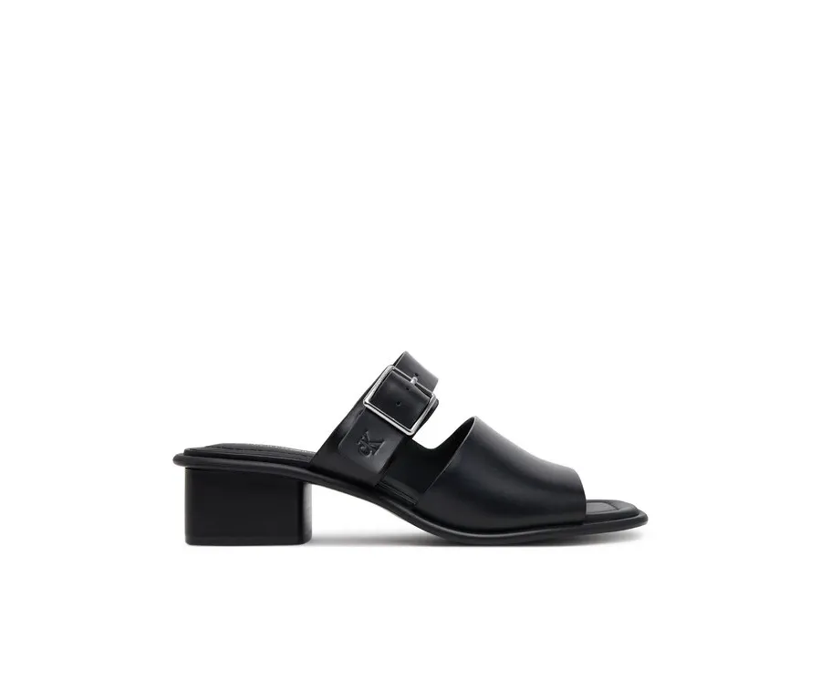 obrazek 1 Calvin Klein Jeans Klapki Heel Square Mg Buckle Lth YW0YW01701 Czarny