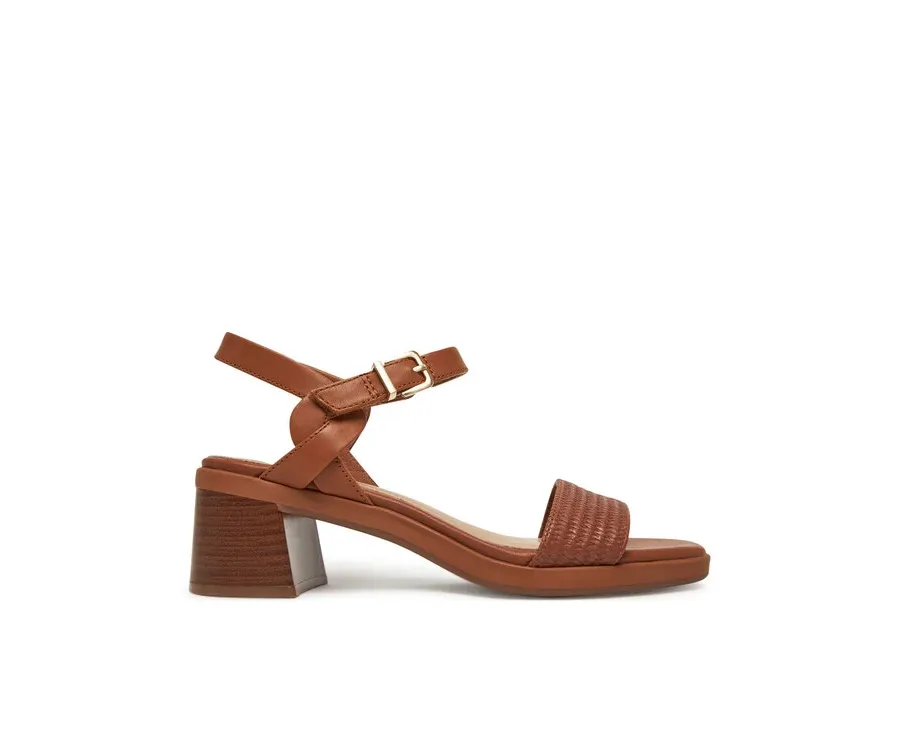 obrazek 1 Clarks Sandały Jaylan Ray 26181661 Brązowy