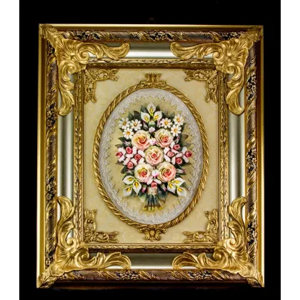 Zdjęcie Gustowny obraz porcelanowy w srebrnej ramie