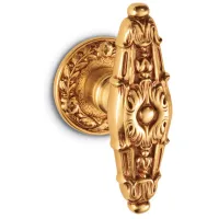 Picture Pompeii door knob with a round sign