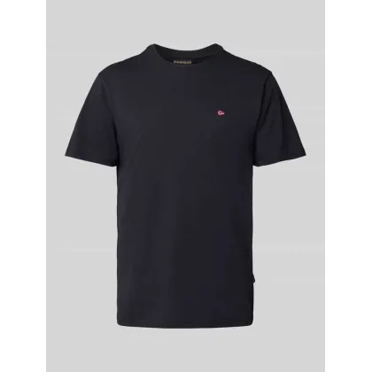Zdjęcie T-shirt z wyhaftowanym logo