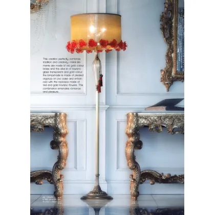 Zdjęcie Lampa podłogowa z mosiądzu i szkła Murano zdobiona abażurem z organzy obramowanym ręcznie robionymi szklanymi kwiatami - Il Paralume Marina