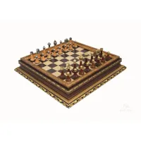 Zdjęcie Niezwykły zestaw szachowy z unikalnymi figurami i planszą