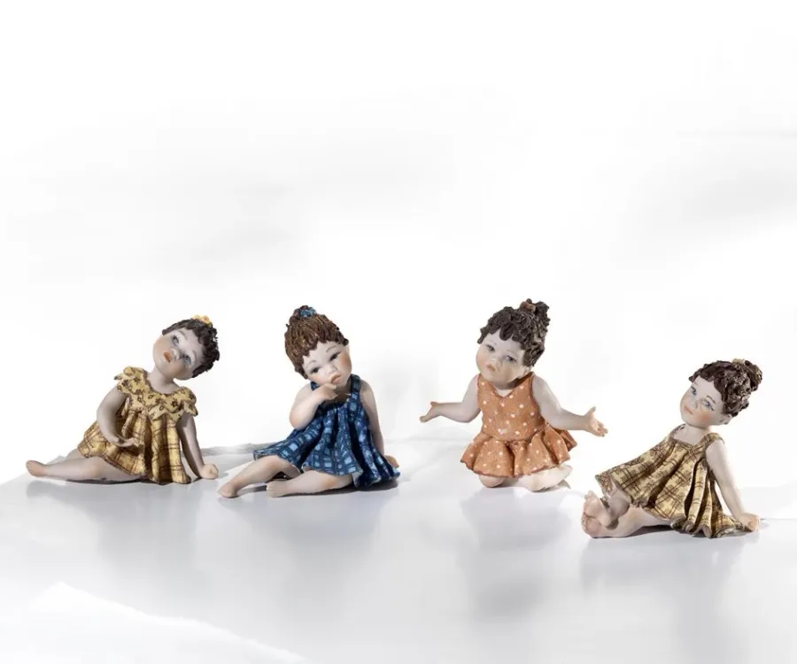 obrazek 2 Porcelanowa figurka dziewczynki w żółtej sukience - Sibania