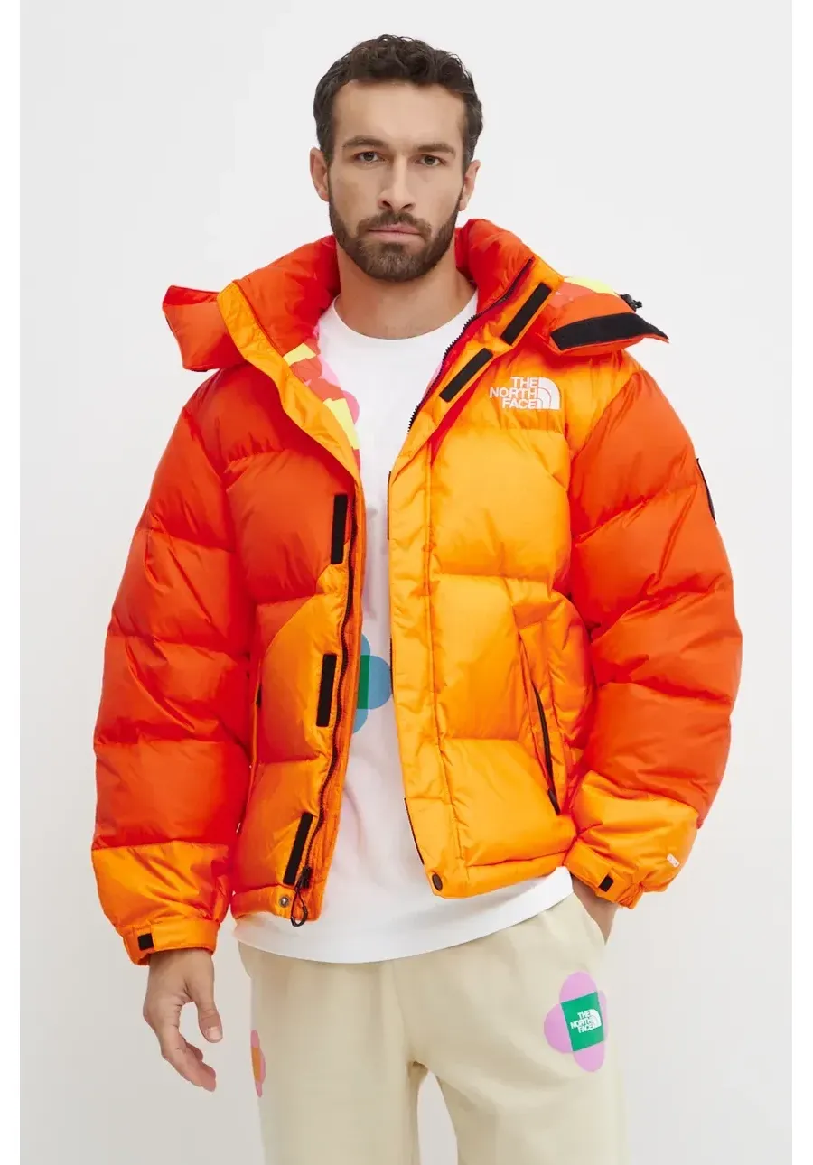 obrazek 1 The North Face kurtka puchowa TNF x Yinka Ilori kolor pomarańczowy zimowa NF0A89GD0IH1