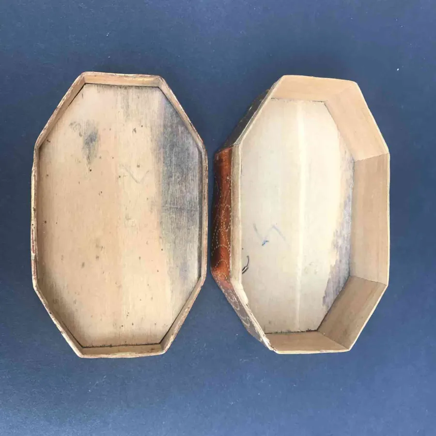 obrazek 4 Pudełko ze srebra antycznego XVIII w.