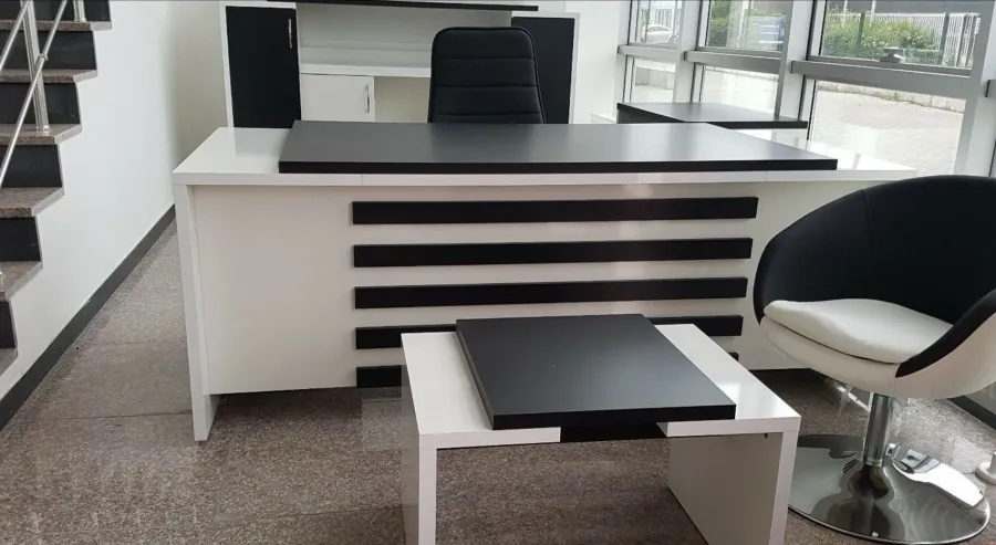 obrazek 2 Elegancki zestaw nowoczesnych mebli do biura i gabinetu - Konfull