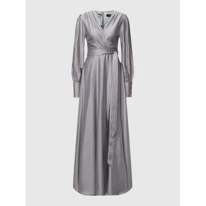 Zdjęcie Sukienka wieczorowa z dekoltem w serek