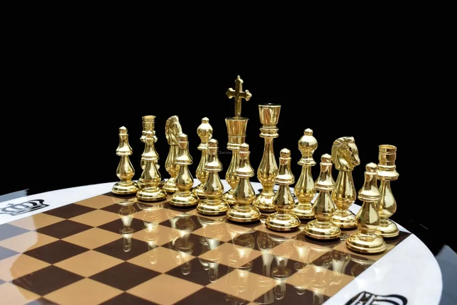 obrazek 7 Luksusowy stół szachowy z mosiężnymi figurami - The Chess Empire
