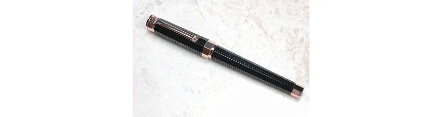 obrazek 2 NeroUno Linea Długopis Rose Gold Montegrappa