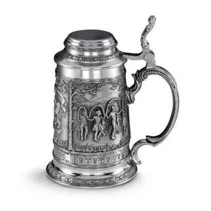 Zdjęcie Zdobiony kufel do piwa