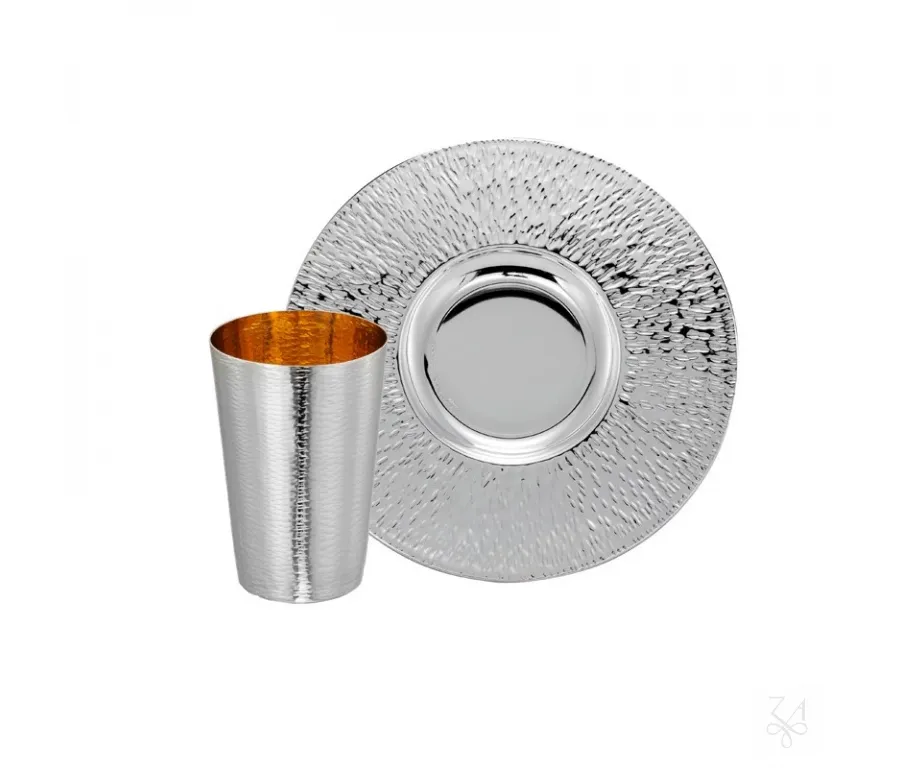 obrazek 1 Srebrny zestaw kiduszowy Hammered Cut Conico w stylu nowoczesnym - Zaramella Argenti
