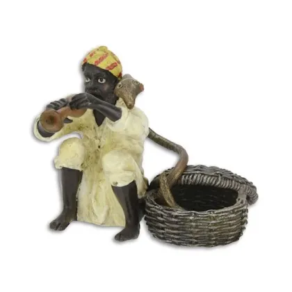 Zdjęcie Luksusowa rzeźba przedstawiająca zaklinacza węży z brązu