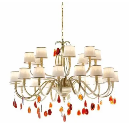 Zdjęcie Stylowy chromowany żyrandol z wisiorkami z kryształu Swarovskiego, cyrkoniami i białymi abażurami - Il Paralume Marina