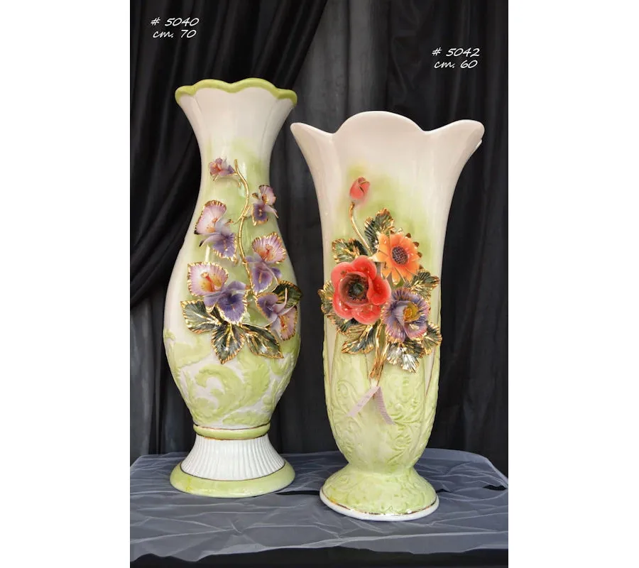 picture 1 Elegant vases with flowers