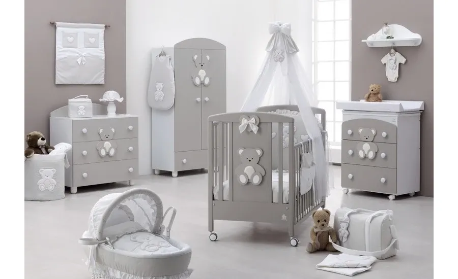 obrazek 1 Eleganckie łóżeczko w kolorze czekoladowym - Italbaby