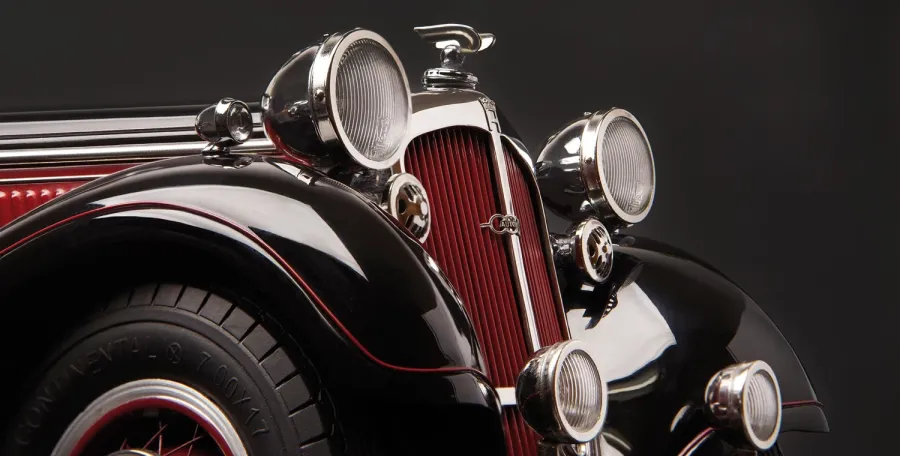 obrazek 11 Replika Horch 853, 1937 czerwono-czarny, skala 1:12
