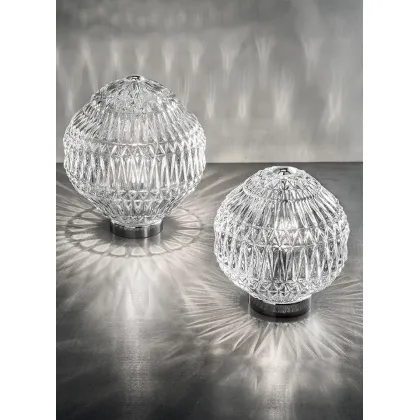 Zdjęcie Wyjątkowa lampa na stolik od włoskiej marki Masiero