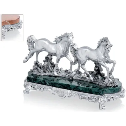 Zdjęcie Wyjątkowe eleganckie konie - figurka na biurko