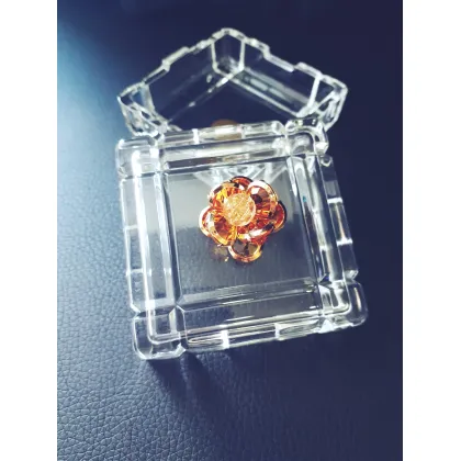 Zdjęcie Luksusowe pudełko 8x8 cm na drobiazgi wykonane we Włoszech