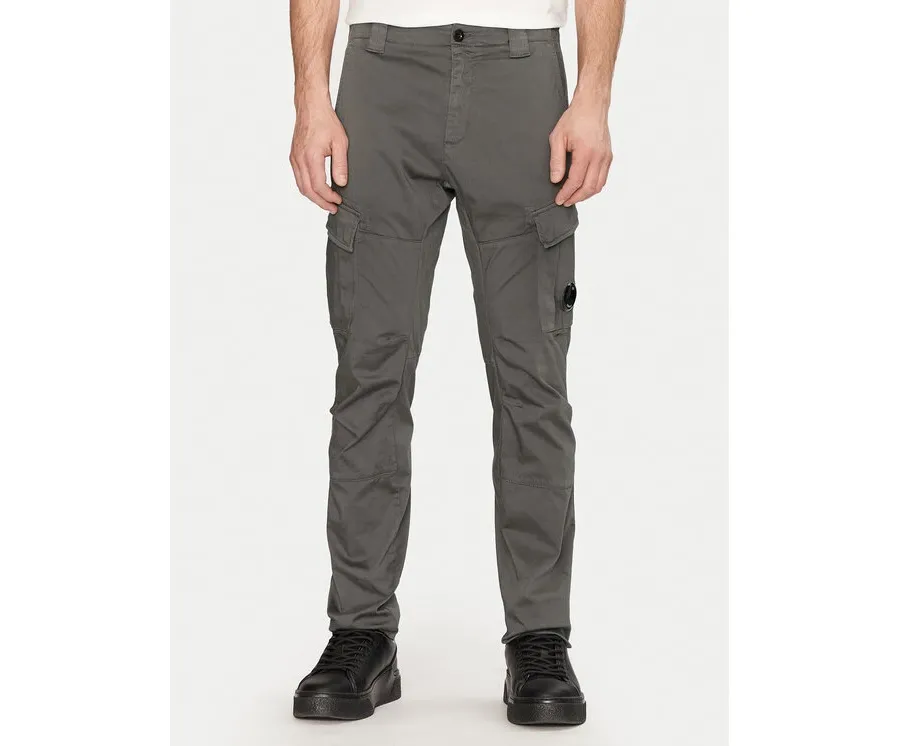 obrazek 1 C.P. Company Spodnie materiałowe 18CMPA056A005694G Szary Regular Fit