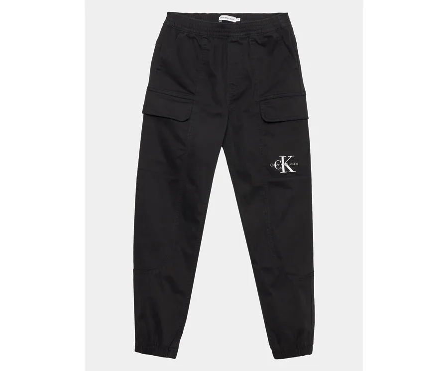 obrazek 1 Calvin Klein Jeans Joggery IB0IB01675 Czarny Regular Fit