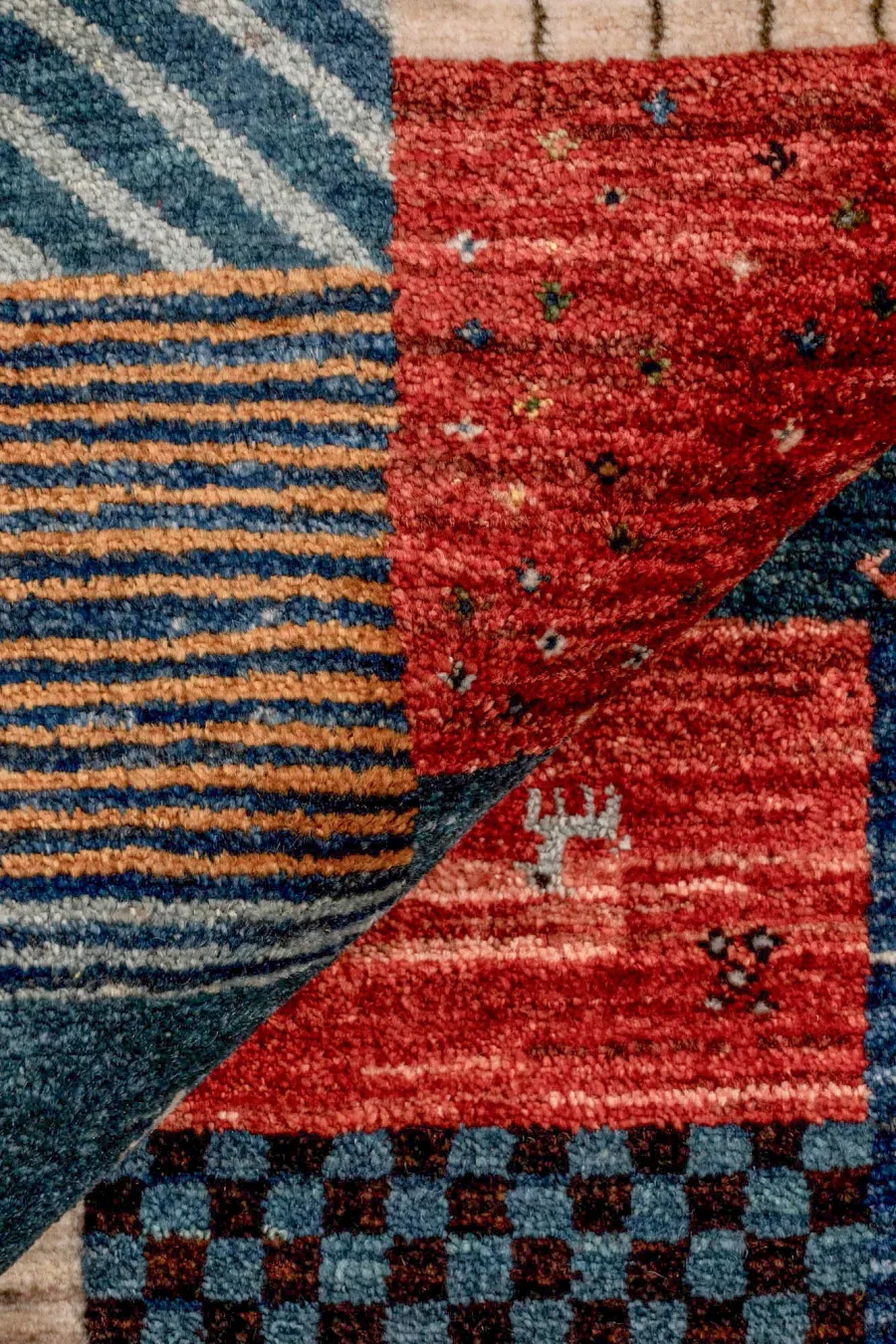 obrazek 2 Ciekawy kolorowy dywan ręcznie tkany z Indii - Jordan