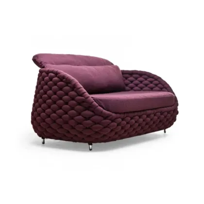 Zdjęcie Ekskluzywna kanapa do salonu wykonana z wytrzymałych materiałów - Kenneth Cobonpue