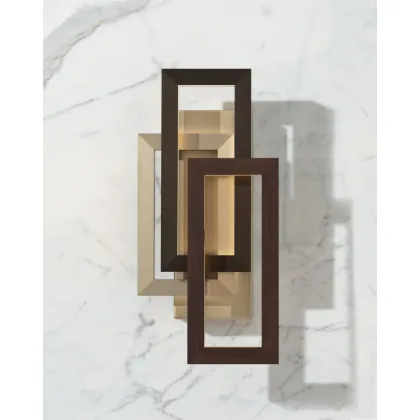 Zdjęcie Niezwykła lampa ścienna z kolekcji Edge Lighting