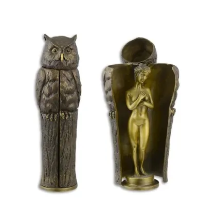 Zdjęcie Ekskluzywna rzeźba kobiety ukrytej w drzewie wykonana z brązu