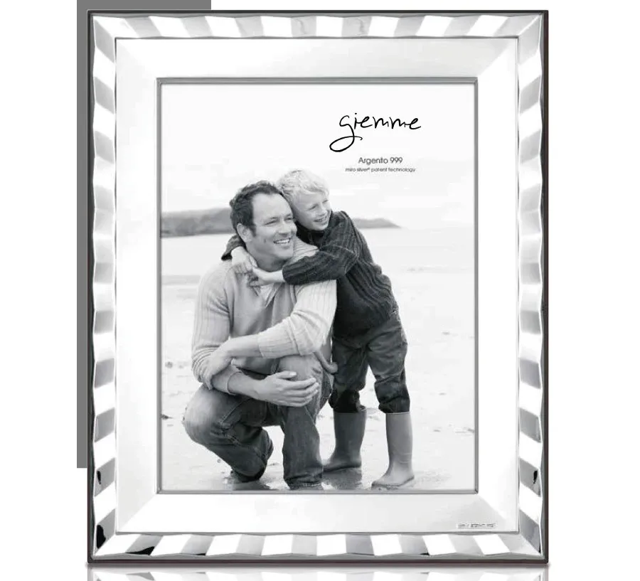 picture 1 Unique silver photo frame 13x18 cm with radiant edge