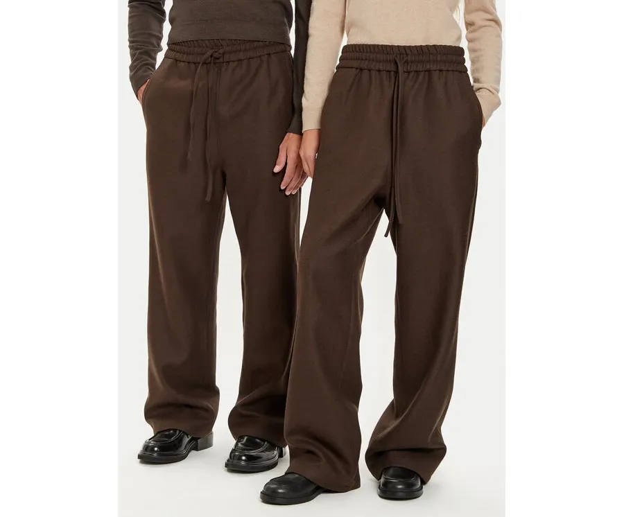 obrazek 1 AMI PARIS Spodnie materiałowe UTR212.WV0018 Brązowy Relaxed Fit