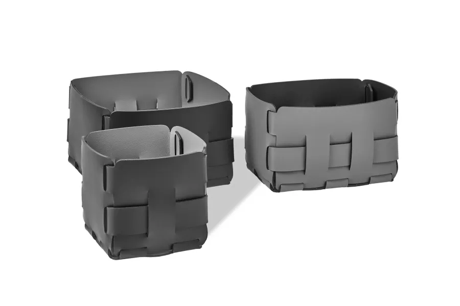 obrazek 5 Mały sześcienny koszyk Bottega 12x12xH13 cm z plecionymi bokami