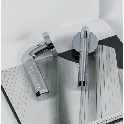 Zdjęcie Włoska klamka Tailla z dolną rozetą na klucz lub wkładkę