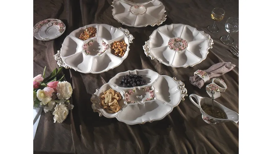 picture 2 Luxury tableware made of ceramics