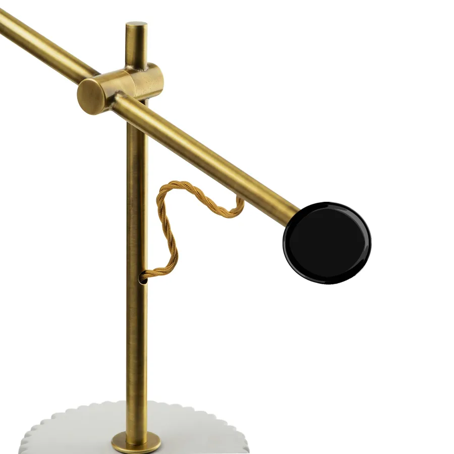 obrazek 2 Lampa stołowa z ceramiczną podstawą w kształcie kolumny H.66xL.60xP.16 cm